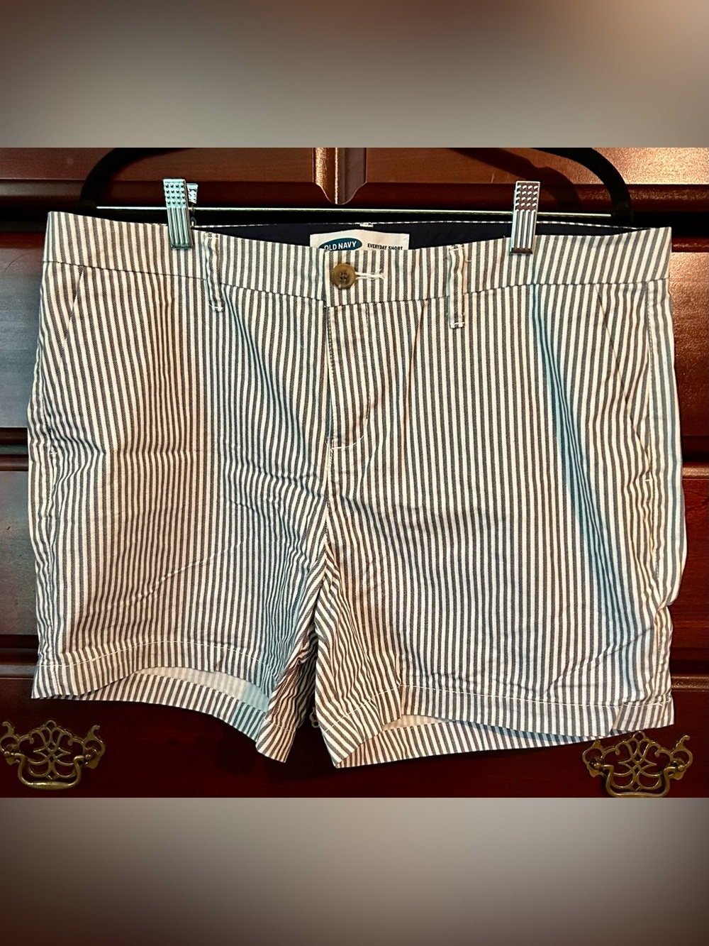 Old Navy Women’s Navy and White Striped Flat Front Shorts